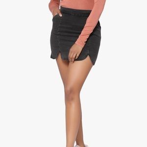 Black scalloped Skirt